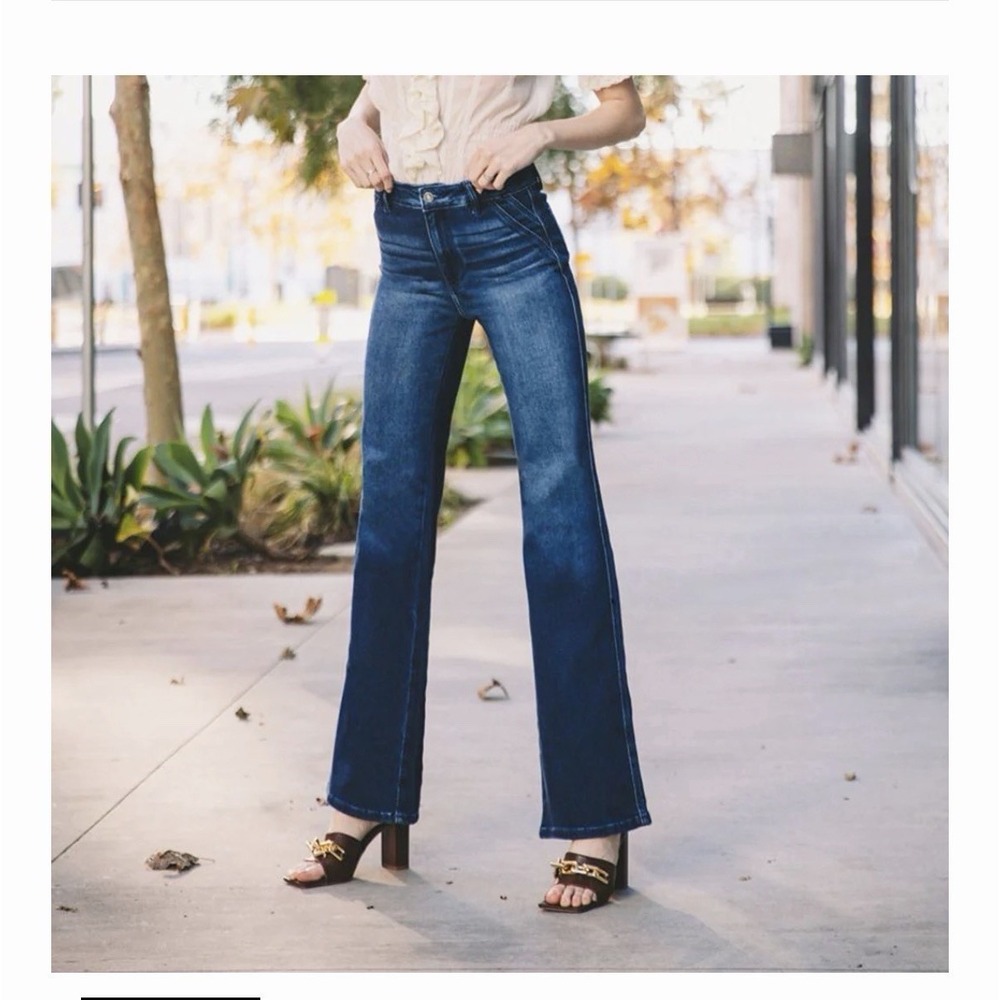 Kancan Dark Ultra High Slim Flare Jeans Size 1 /24 34" Inseam Woman's Pants